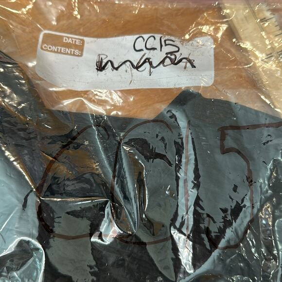 American Eagle AE Cropped Notch Neck Black Tank Top Women’s Size Medium M Basic - Picture 8 of 8